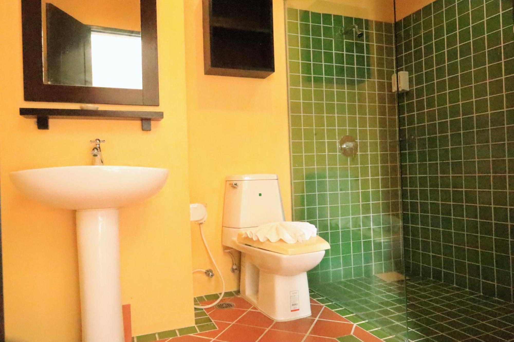 Harmony Patong Hotel Экстерьер фото